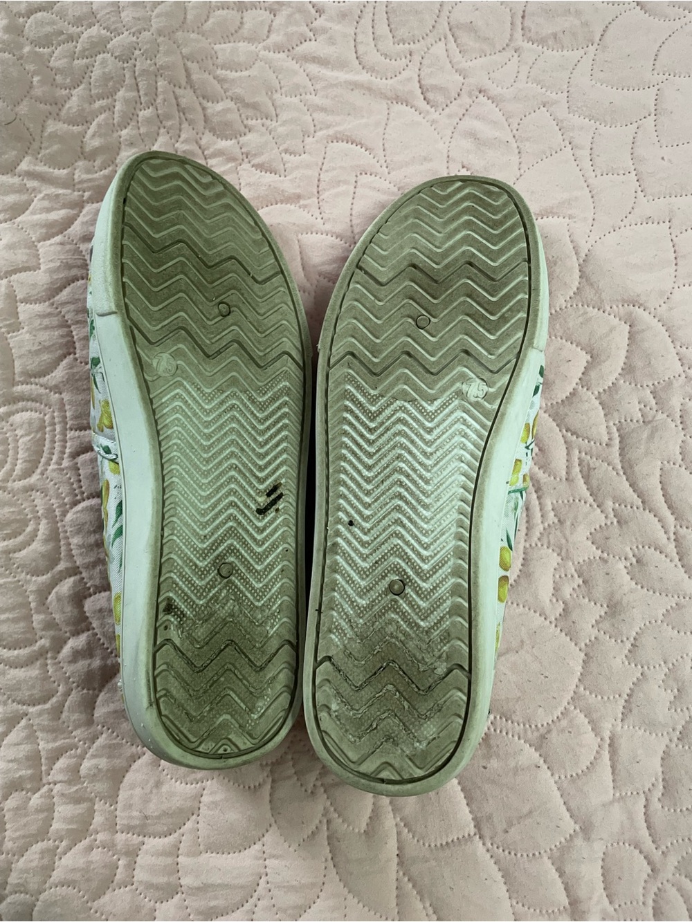 Women’s Lemon Print Slip-On Sneakers - Picture 3 of 4